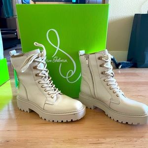 NWT: Sam Edelman size 7 ivory combat boots